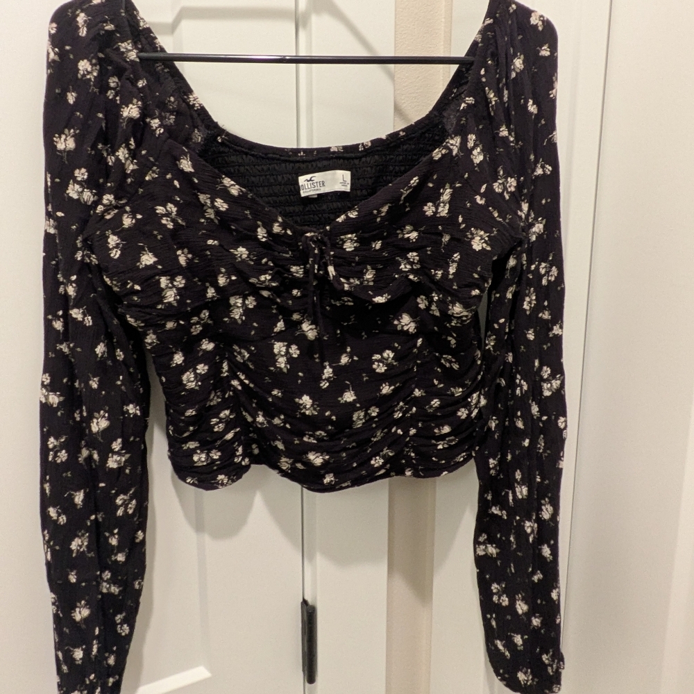 Hollister Black Floral Ruched Blouse